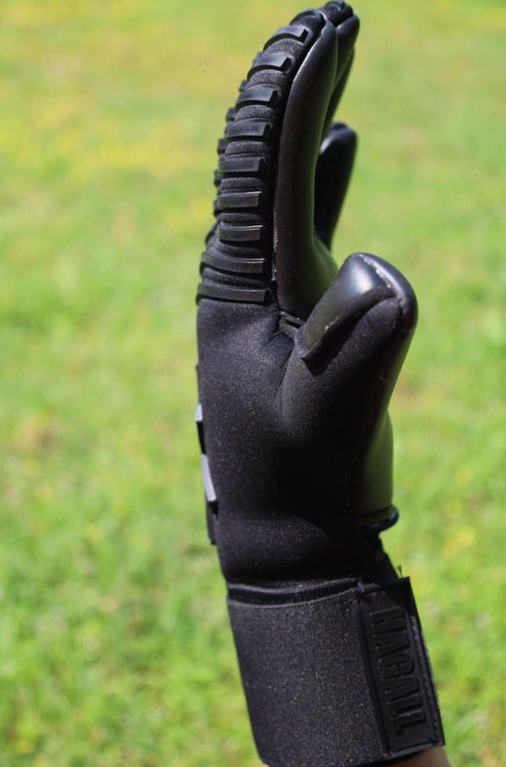 ALL BLACK NEGATIVE CUT